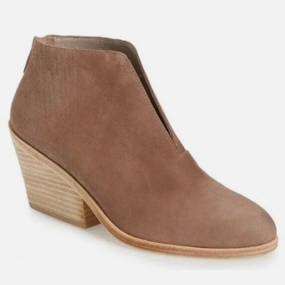 EILEEN FISHER Tan Leather Nelson Split Front Ankle Boots Bootie Womens Size 6 - Picture 13 of 13